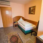 Hotel & Restaurant Garda