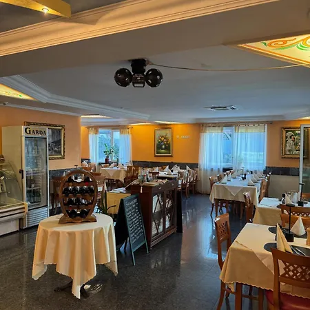 & Restaurant Garda Otel 3*