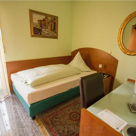 & Restaurant Garda Hotel 3*