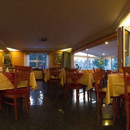& Restaurant Garda 3*