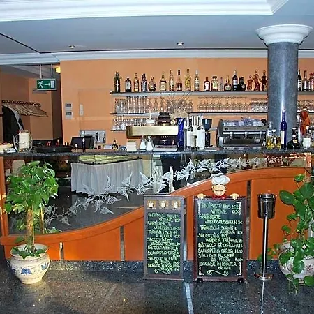 ホテル & Restaurant Garda 3*