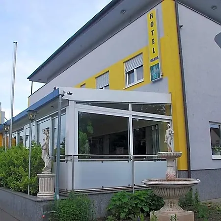 & Restaurant Garda 3* ダルムシュタット