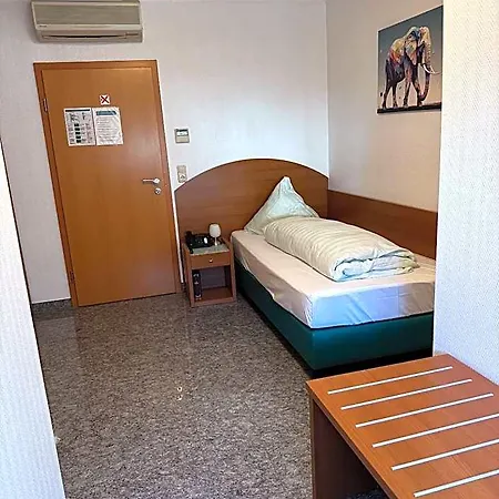 & Restaurant Garda ホテル ダルムシュタット