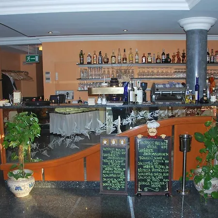 & Restaurant Garda
