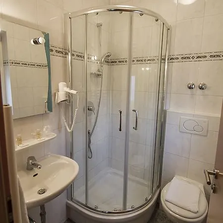 & Restaurant Garda Darmstadt