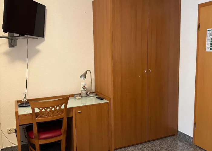 & Restaurant Garda Отель Дармштадт